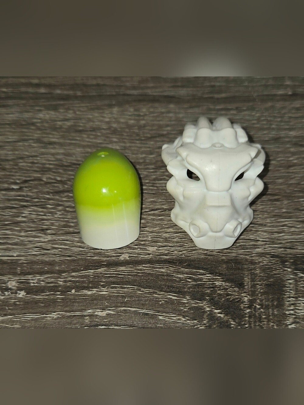 LEGO Bionicle Mask IDEN Toa Matoro 56154 Rubber with Green Plastic Insert